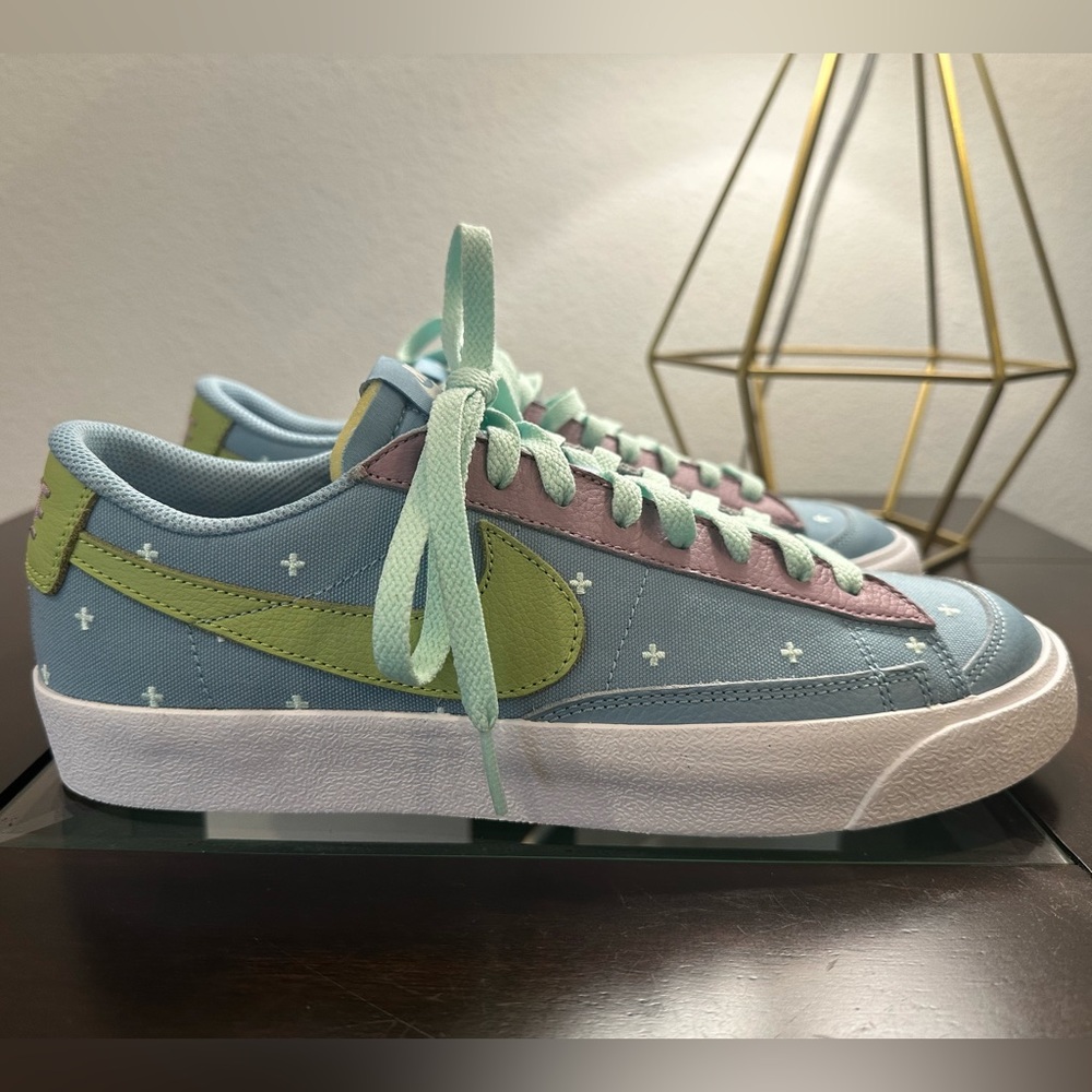Nike Women’s Blazer Low '77